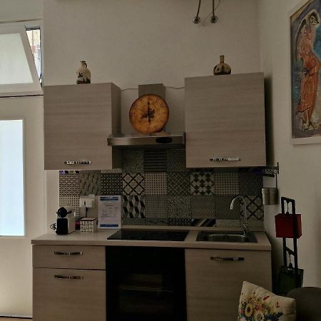4 Via Valona - Executive Luxury Apartment Μπάρι Εξωτερικό φωτογραφία