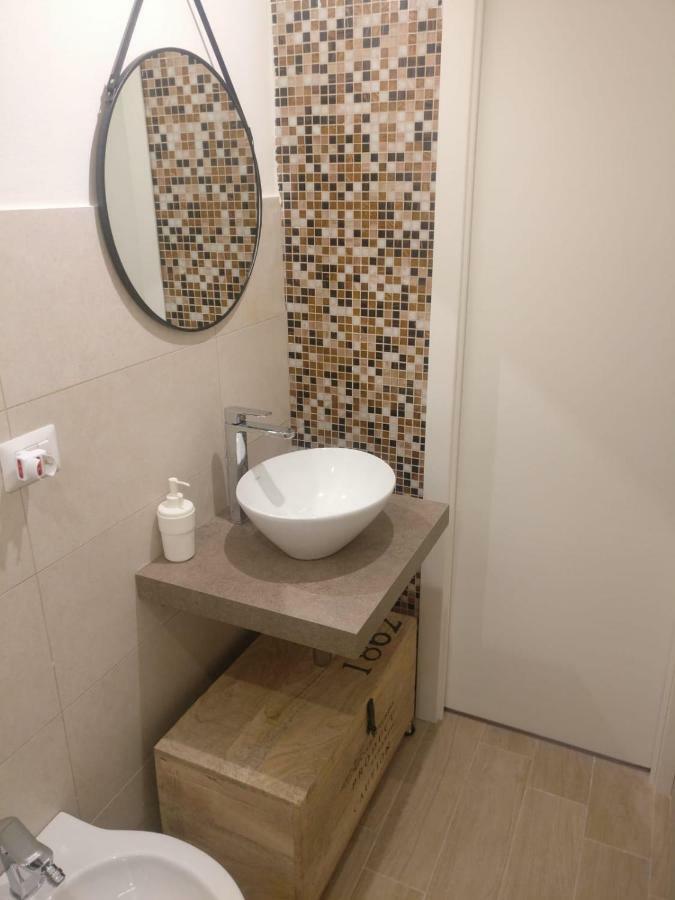 4 Via Valona - Executive Luxury Apartment Μπάρι Εξωτερικό φωτογραφία